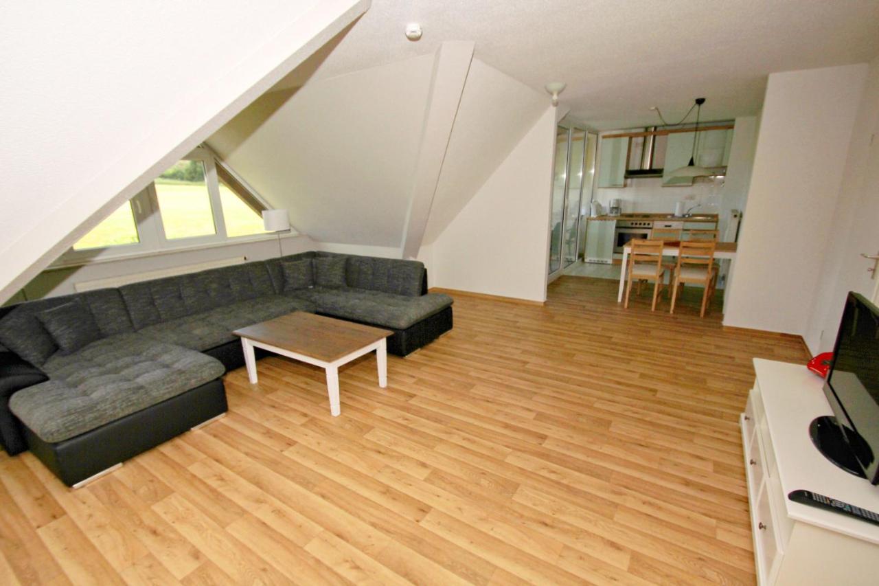 Strandhaus Monchgut: Beachside Retreat with Balcony and Spa Access Lobbe Exterior photo